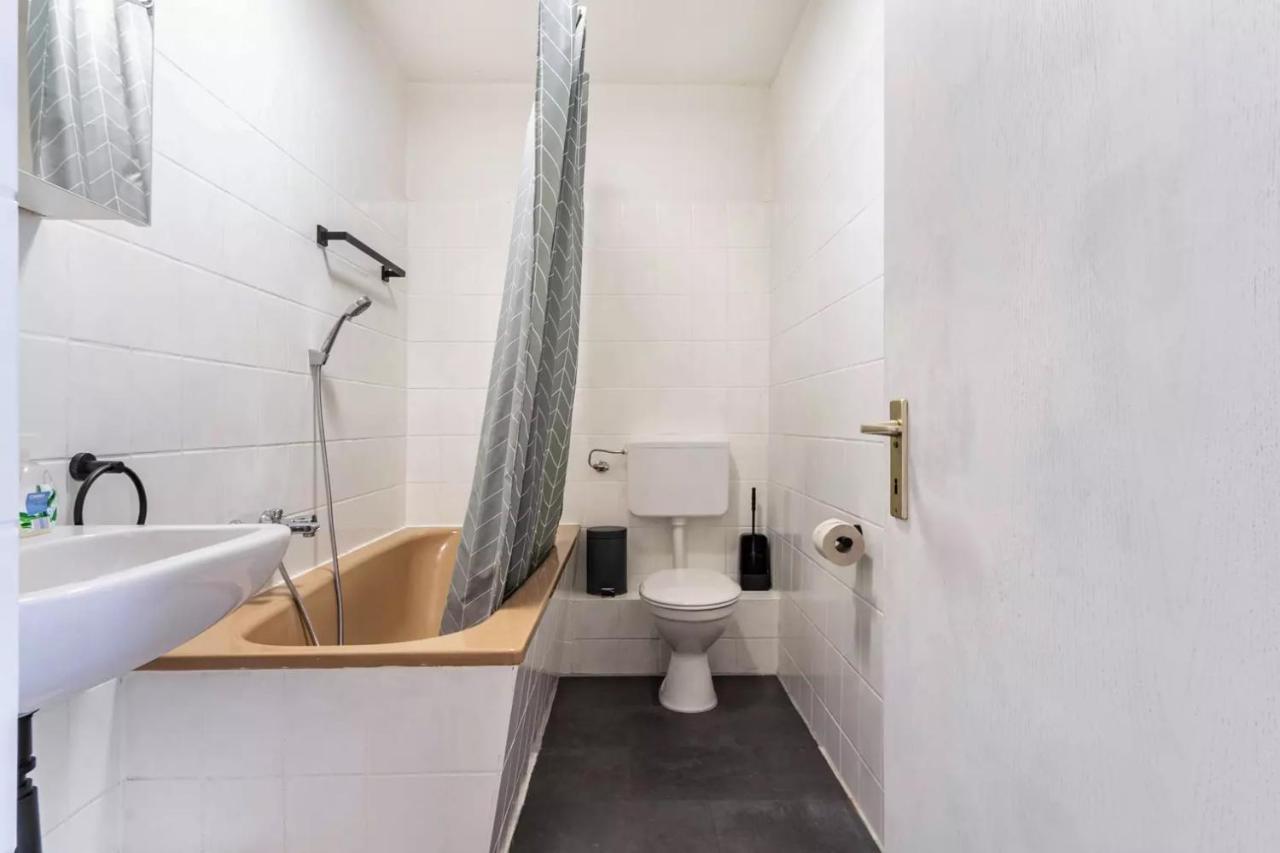 Next Home - Free Parking & Wifi - Badewanne Duisburg Exterior foto